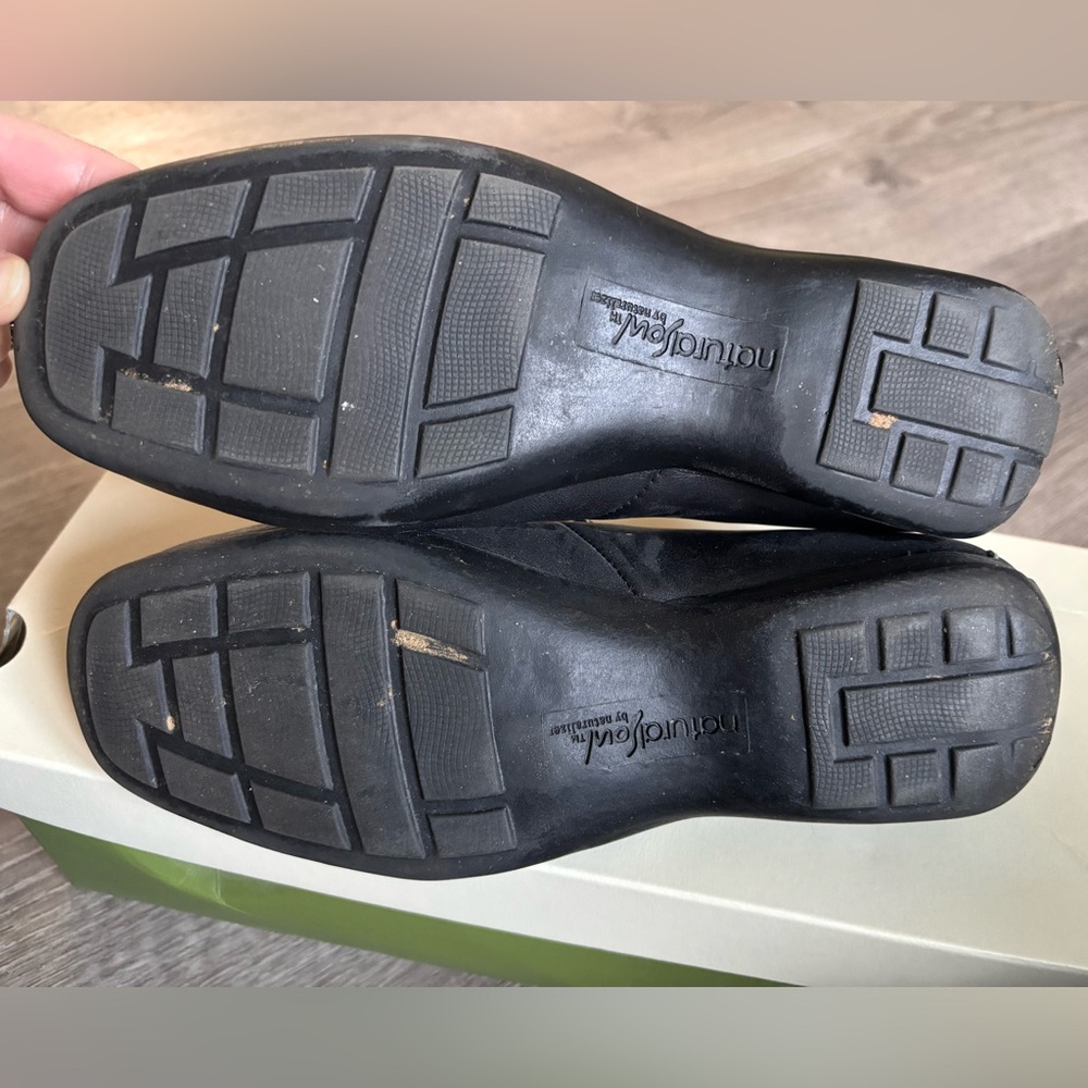 Naturalizer Cajun Black Leather Flats View 6